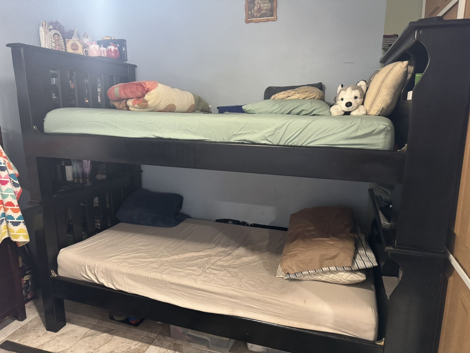 Twin Bunk Bed