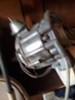 Chevy Distributor With Brand New Modular And Blue Streak Coil $40