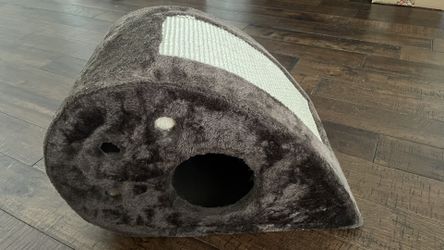 Cat House With Scratcher 22*12*13