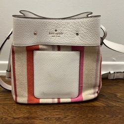 KATE SPADE MARTI LEATHER BUCKET BAG USED