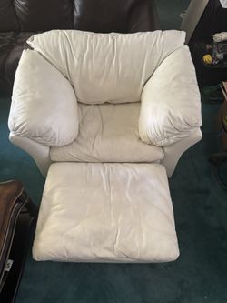 Nice White Chair With Matching Ottoman