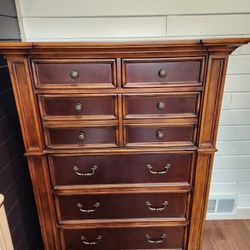 6 Drawer Wooden Dresser