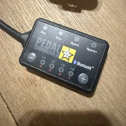 Toyota Tacoma pedal commander 2015-2023