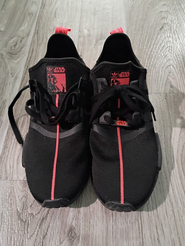 Tenis Adidas Star Wars Número 8 1/2 Pido 60 Por Ellos Están Casi Nuevos