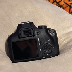 Canon EOS T100 With Lens