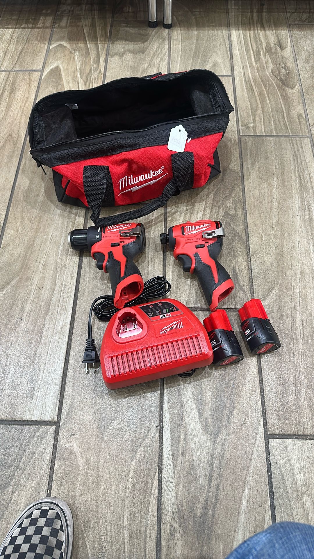 Milwaukee M12 12-Volt Lithium-Ion Brushless Cordless Subcompact Drill and Impact Driver Combo Kit w/2 Batteries and Bag (2-Tool)