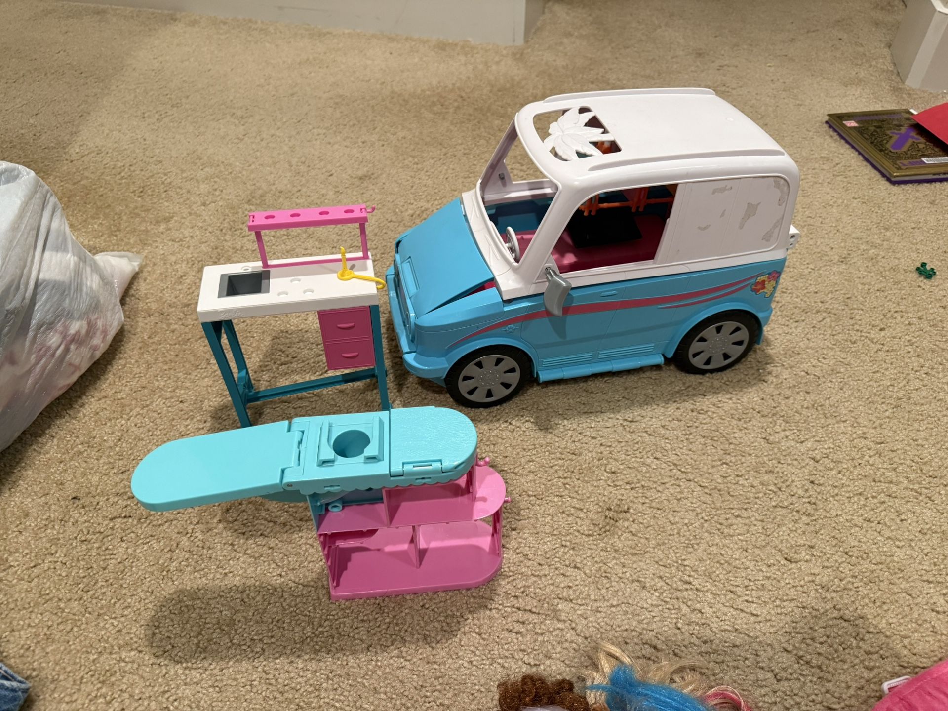 Barbie Car/Lounge -$20