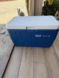 Beautiful Coleman Ice 🧊 Cooler.