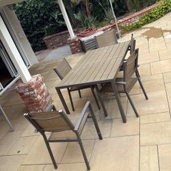 Outdoor Table With 5 Chairs 