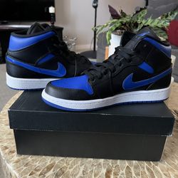 Air Jordan 1 MID