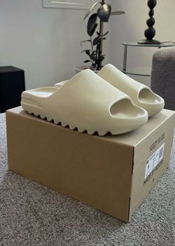 Yeezy bone slides sz 10