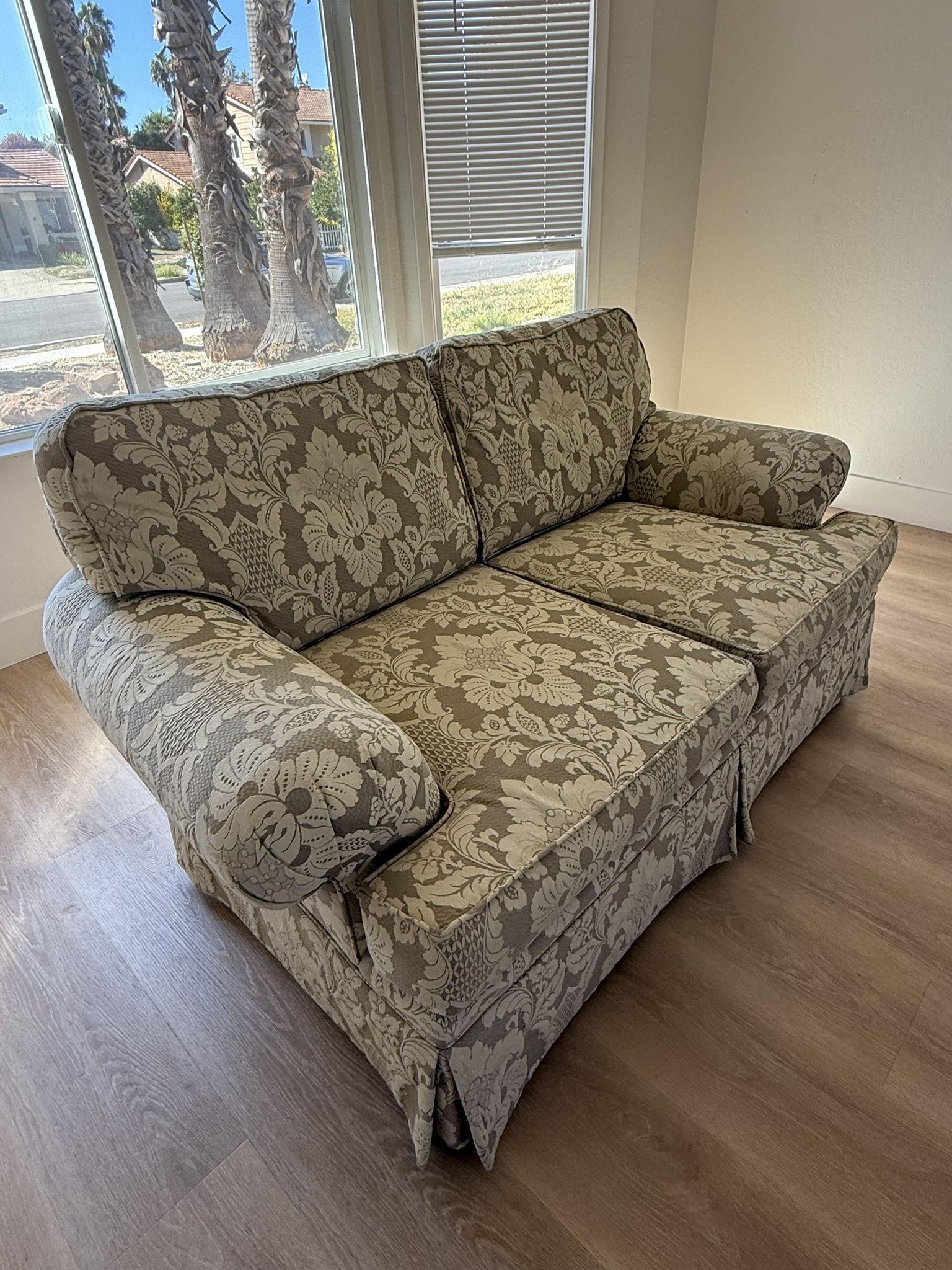 Great quality Love Seat Sofa 
