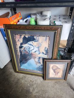 Picture frames set