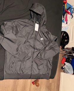 XXL NIKE WINDRUNNER NEW $55