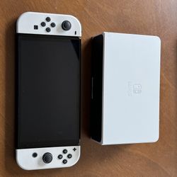 Nintendo Switch OLED In Excellent Condition