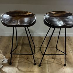 2 Barstools