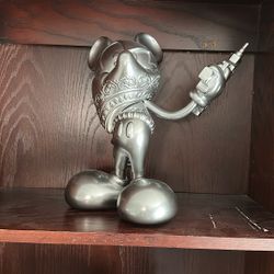 Uzi Does It OG_Slick x Silent Stage Gallery