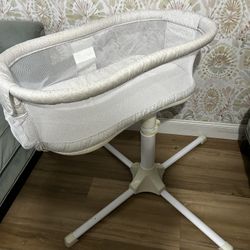 Halo Bassinest Swivel Sleeper