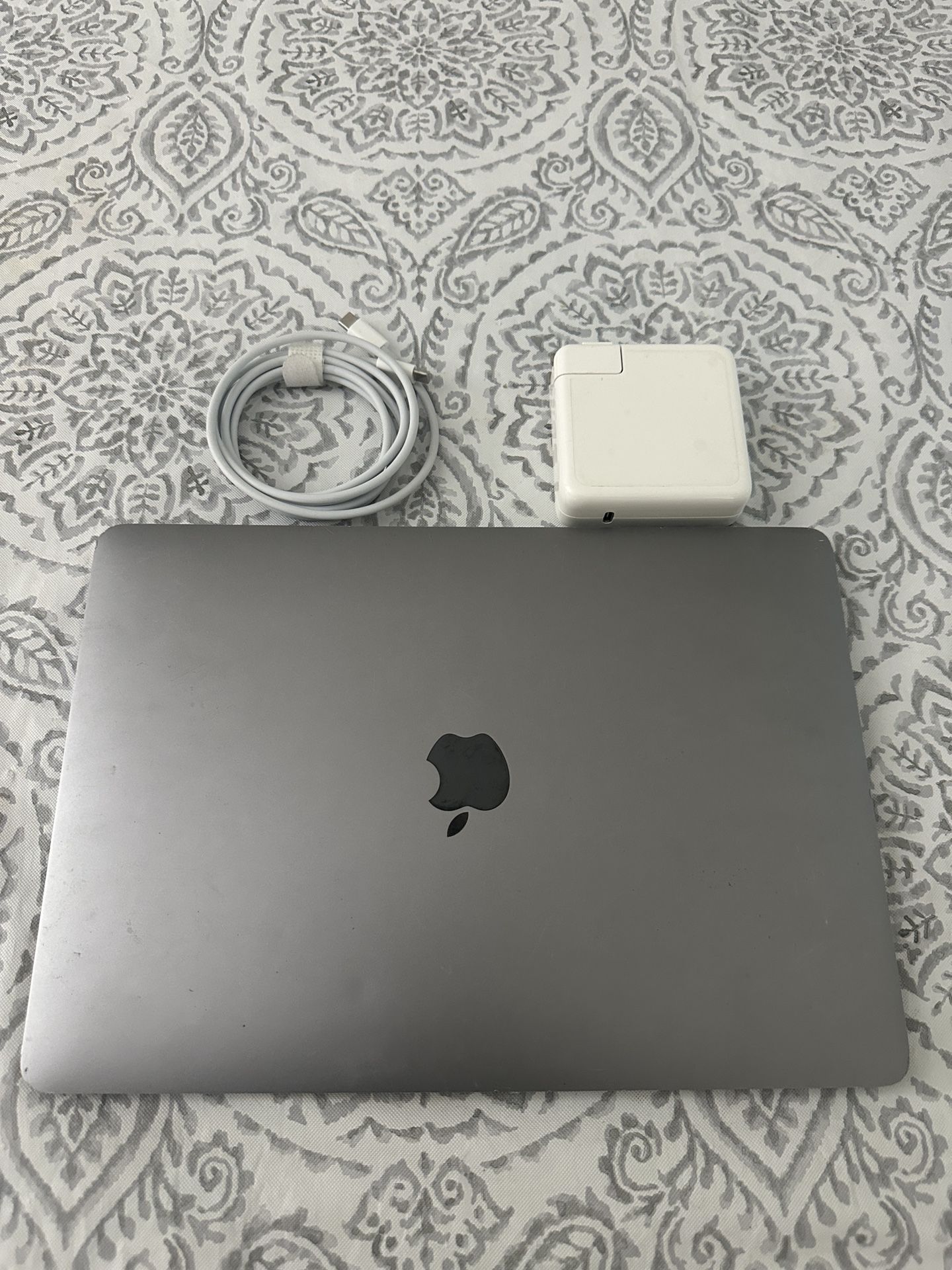 Macbook Air 2020 Read Description