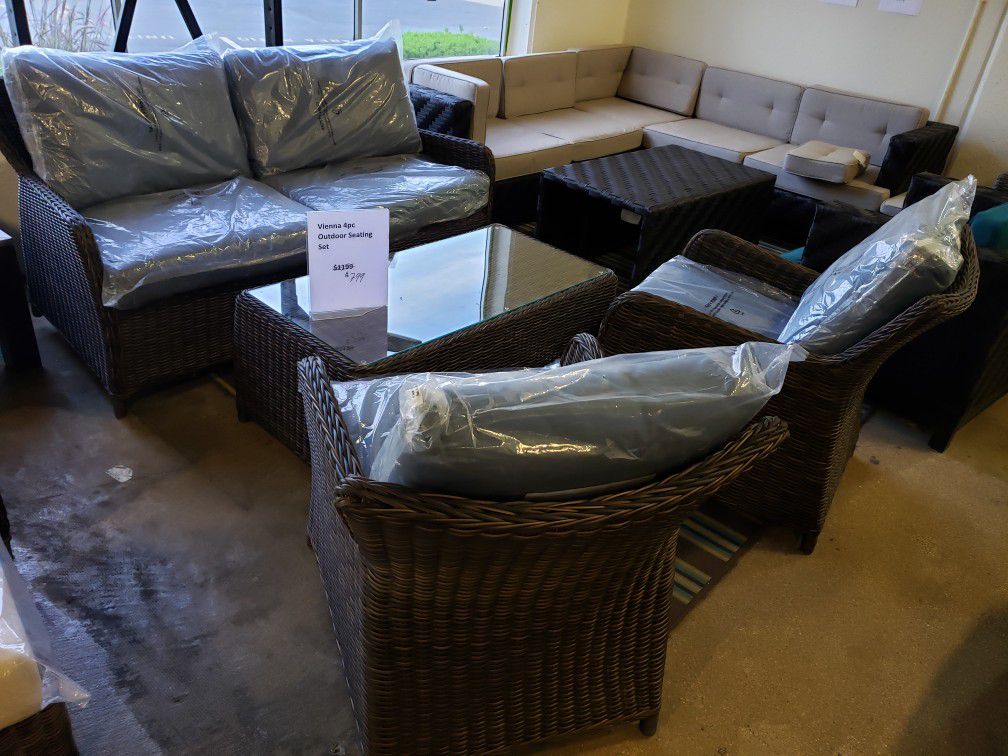 New 4pc outdoor patio furniture set tax included delivery available