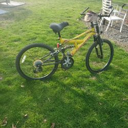 YELLOW MONGOOSE BICYCLE