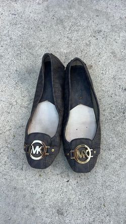 Women’s flats