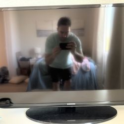 42in Samsung TV
