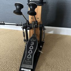 DW 3000 Double Bass Drum Pedal with Practice Kick Pad