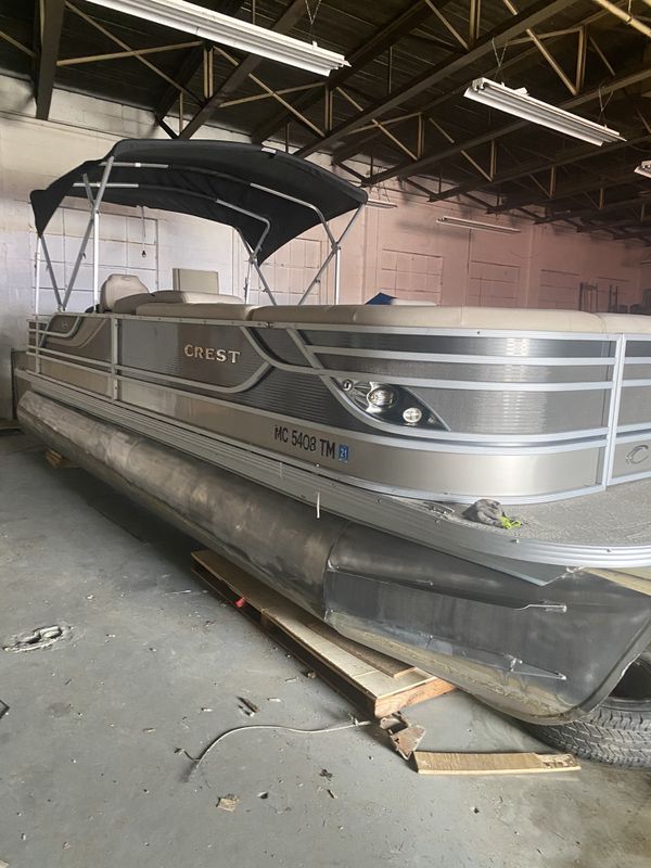 Crest pontoon caribbean 150