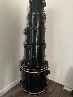 Pearl Export Drum Set  Sizes: (10/12/14/16/22)