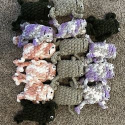 Crochet frogs!!