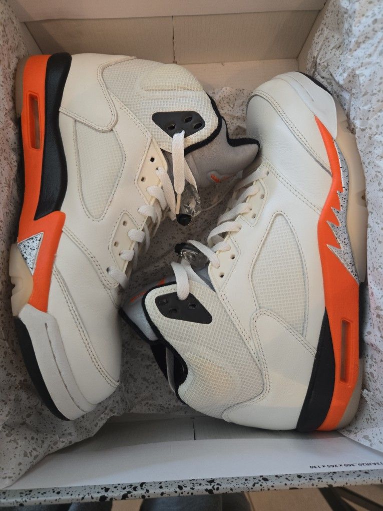 AIR JORDAN 5 RETRO