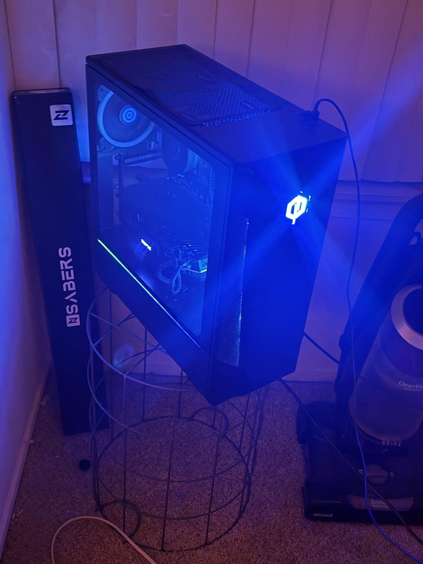 Custom Built Gaming Pc ( Great Condition)