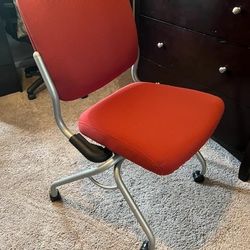 4 HON Perpetual Nesting chairs $50 Ea