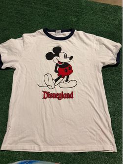 Men’s medium Disney shirt