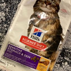 cat 🐈 food.. 🍱 💭