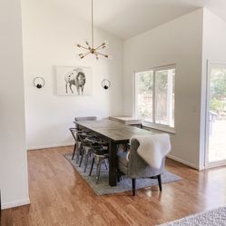 Dining Room Table Seats 10