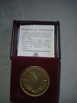 Vintage Statue of Liberty Centennial Medallion (1886–1986) — Authentic Materials, w/ Box & COA