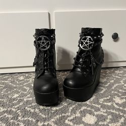 Demonia Poison 101 boots