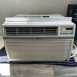 LG A/C 12,000 BTUs