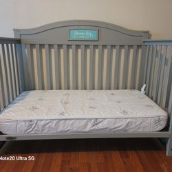 4 In 1 Convertable Crib