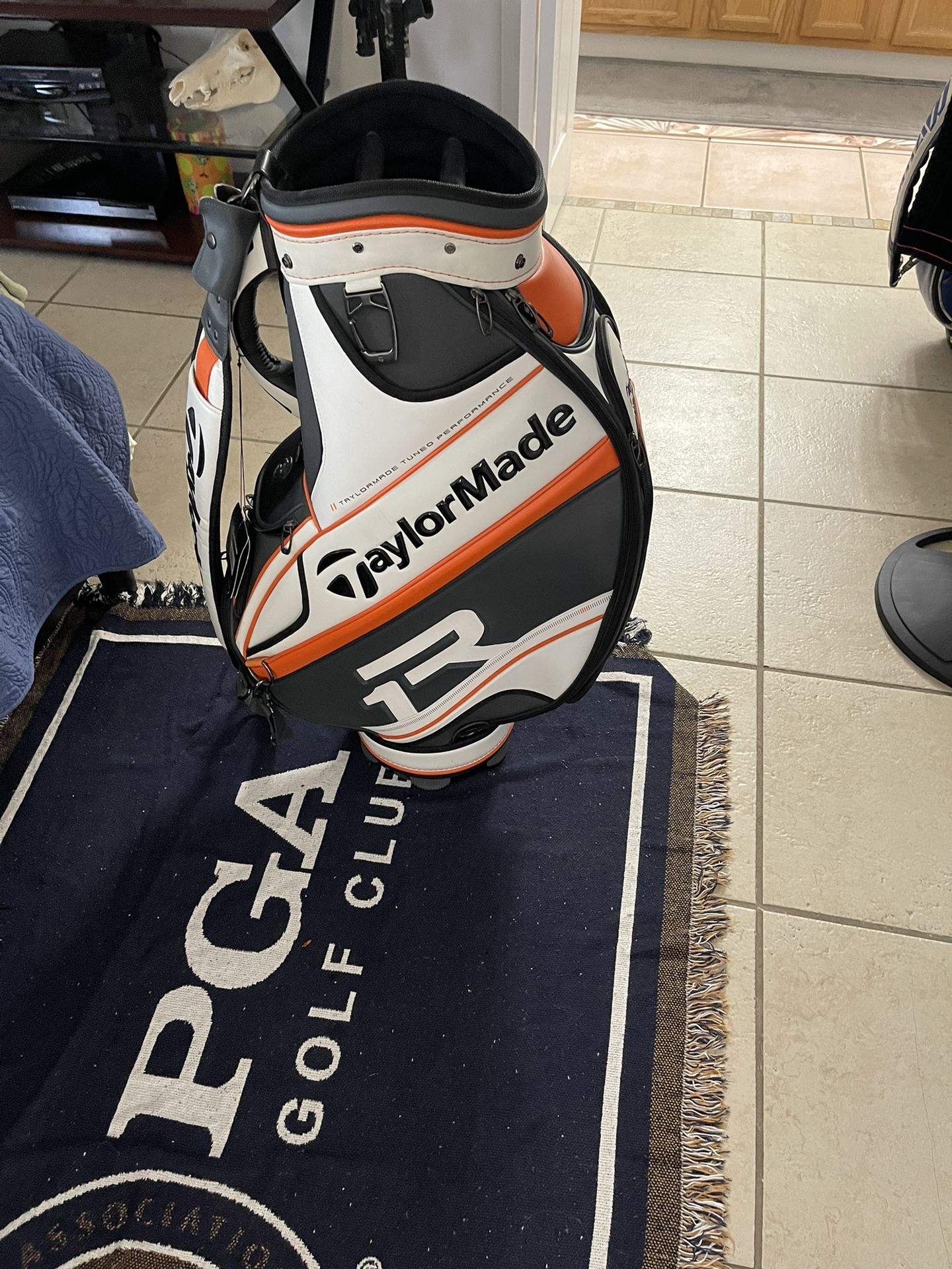 Taylormade R1 Golf Bag