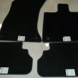 Audi Q5/SQ5 OEM Carpeted Floor Mats Front & Rear  VCMEX150100 NEW