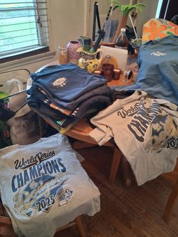 BOYS TSHIRTS SIZE L IN GOOD CONDITION $1 EACH PICK UP IN SUN VALLEY