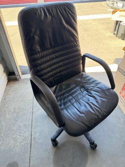 Leather office/desk chair