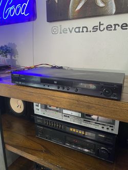 Onkyo DV-SP404 DVD Player — Sleek 2000s Hi-Fi Tech for Your Setup