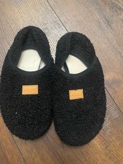 Women’s black slippers size 8 Anluke