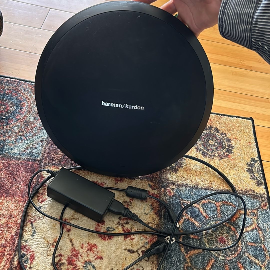 Harman kardon onyx studio 1 for Sale in Long Beach, CA - OfferUp