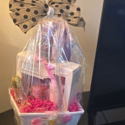 GIFT BASKET 