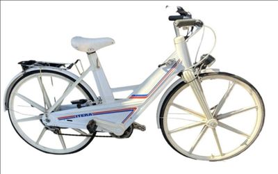 Rare Find! 1981 Itera Plastic Bicycle. A Must Have for your Collection and/or investment.